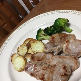 疲労回復！豚ヒレ肉塩胡椒焼き